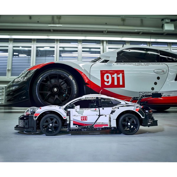 Продукт LEGO Technic - Porsche 911 RSR - 0 - BG Hlapeta